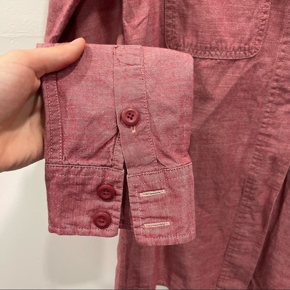 Patagonia Women’s Long Sleeve Chambray Shirt Button Down Size 2 Red - Picture 6 of 8